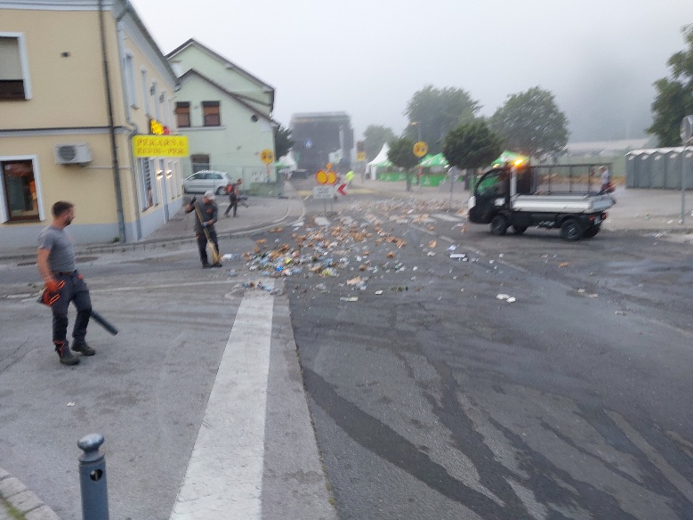 Pivo in cvetje čiščenje Pivo in cvetje čiščenje